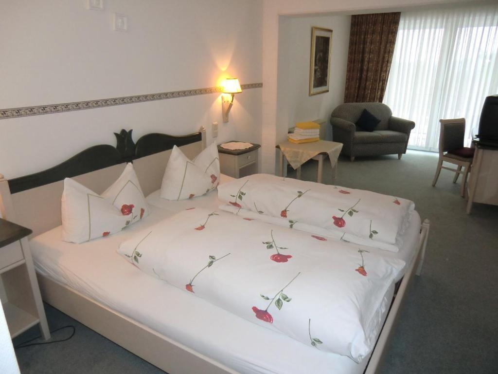 Hotel Schlossgarten Gladenbach Room photo
